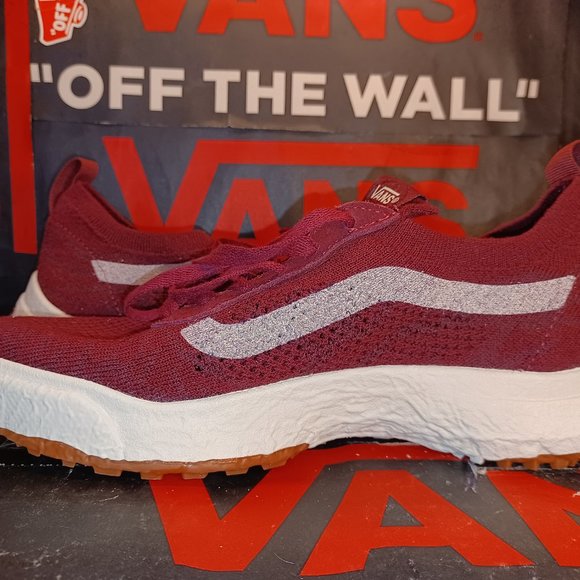 Vans Men's 7.5/Women's 9 UltraRange Vr3 Port Red White Mesh VN0A4BXBPRT - Picture 10 of 12